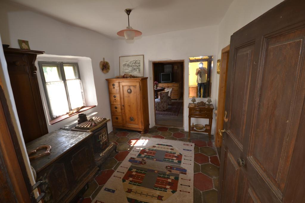 B&B La Tana Dell'Orso - Die Baerenhoehle Castello-Molina di Fiemme Ruang foto