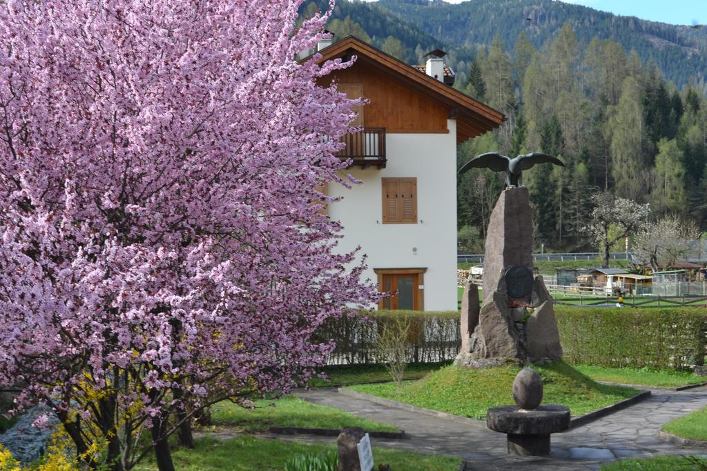 B&B La Tana Dell'Orso - Die Baerenhoehle Castello-Molina di Fiemme Bagian luar foto
