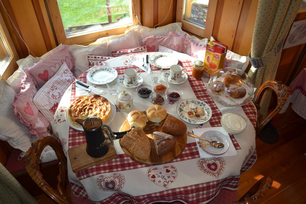 B&B La Tana Dell'Orso - Die Baerenhoehle Castello-Molina di Fiemme Bagian luar foto